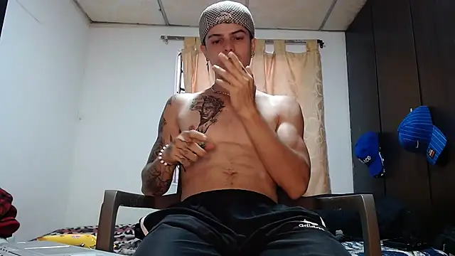 Snapshot of imsammytop chatting on February 6, 2026, 10:24 pm imsammytop online show from February 6, 2026, 10:24 pm