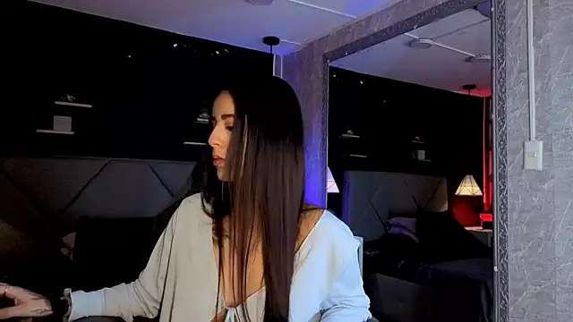 giapearl25 online show from October 10, 2025, 12:04 pm