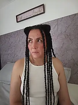Snapshot of Nina-Velour chatting on October 26, 2025, 6:58 pm Nina-Velour online show from October 26, 2025, 6:58 pm