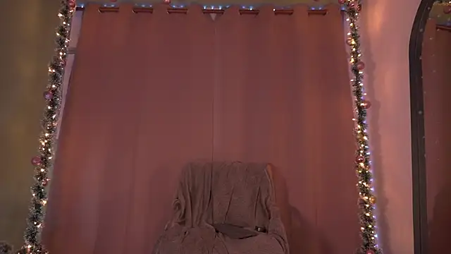  issy online show from December 19, 2025, 6:42 am