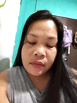 shyhotpinay 32 online show from November 21, 2025, 9:13 pm