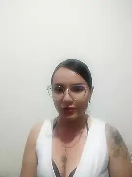 Snapshot of Gardeniia_hot chatting on October 4, 2025, 7:28 am Gardeniia hot online show from October 4, 2025, 7:28 am