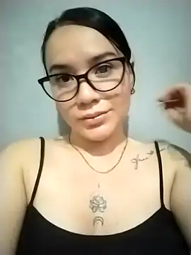 Snapshot of Gardeniia_hot chatting on October 8, 2025, 5:38 am Gardeniia hot online show from October 8, 2025, 5:38 am