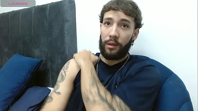 angel kyrozz online show from December 19, 2025, 1:12 am