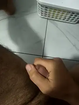 Snapshot of Sert_erkek21_ysm chatting on February 16, 2026, 9:38 am Sert erkek21 ysm online show from February 16, 2026, 9:38 am