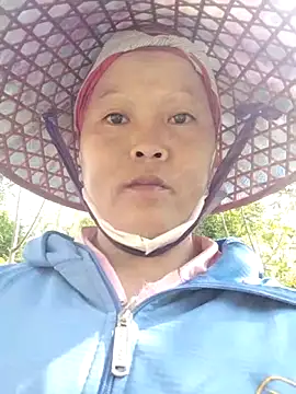 sumaybae online show from October 13, 2025, 2:11 am