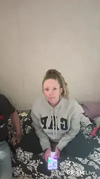 amandatheblondewife online show from December 5, 2025, 9:29 am