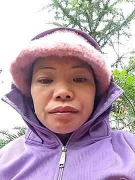 miomio-12 online show from October 22, 2025, 1:06 am