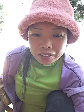 miomio-12 online show from December 15, 2025, 9:46 am