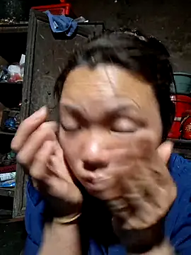 miomio-12 online show from March 27, 2026, 3:23 pm