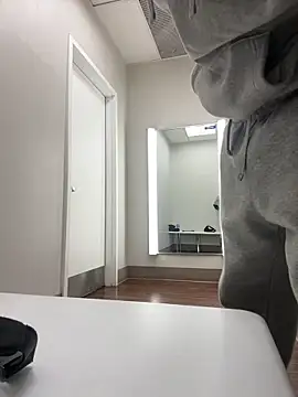 Snapshot of AlexLittyy chatting on November 7, 2025, 2:50 pm AlexLittyy online show from November 7, 2025, 2:50 pm