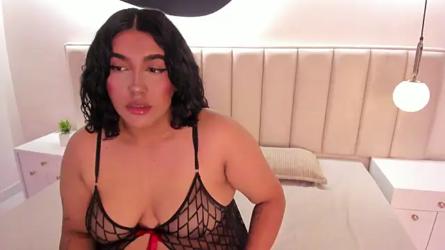 CatalinaCoopper online show from December 23, 2025, 4:21 am