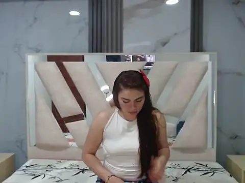 sherycossio202cl online show from October 19, 2025, 3:18 am