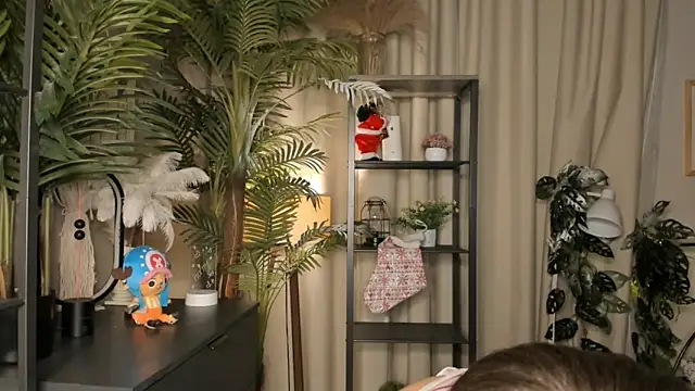 ThelmaJusto online show from February 15, 2026, 3:20 pm