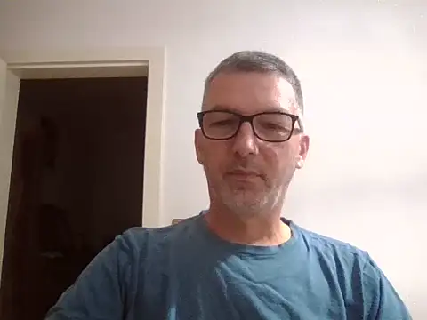 SilkenQuip online show from October 18, 2025, 4:19 pm