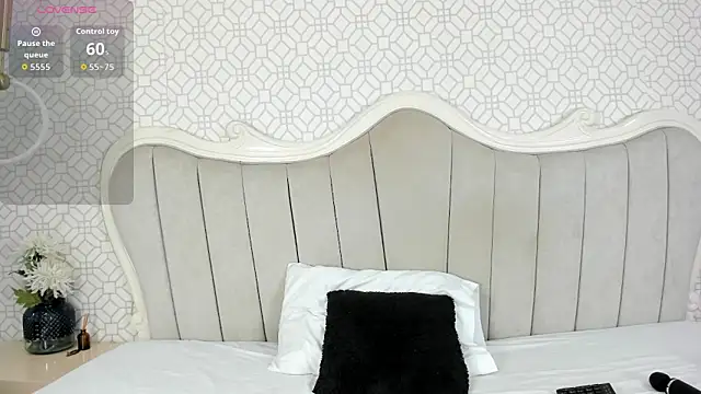 MarcelaCortes online show from March 31, 2026, 9:37 pm