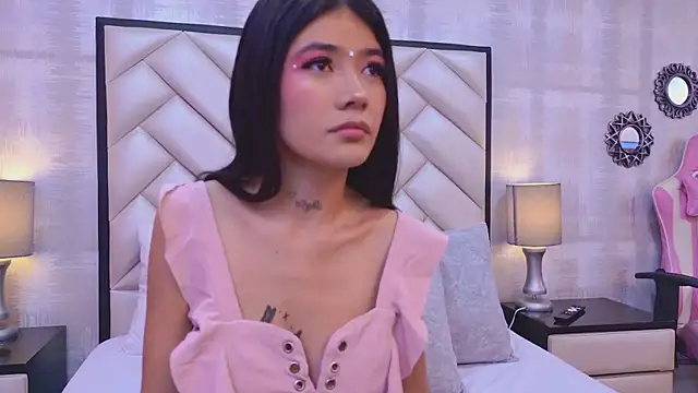 CristalShayy online show from February 17, 2026, 11:40 am