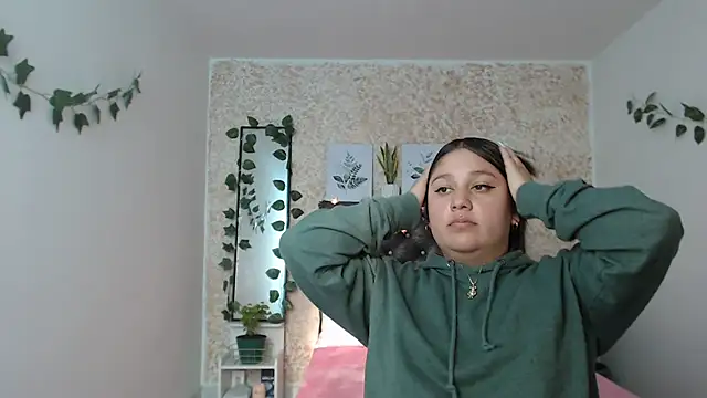 KOREN JALAA online show from February 21, 2025, 9:43 pm