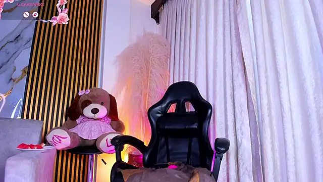 alejagarcia  online show from March 20, 2026, 8:25 pm