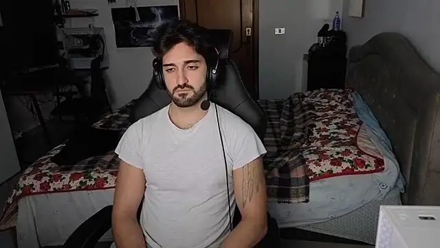 Al3xox02 online show from January 13, 2026, 10:48 pm