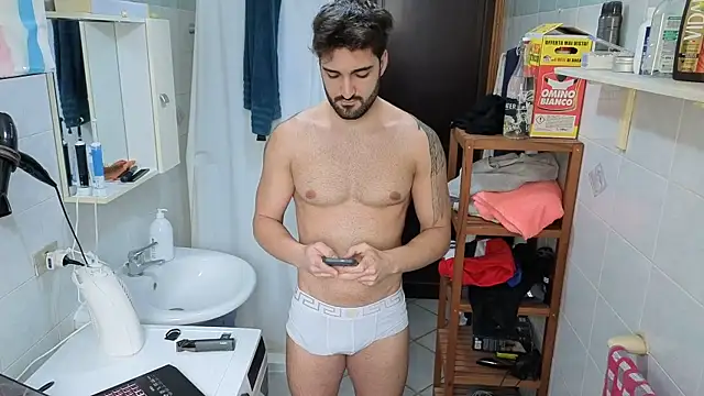 Al3xox02 online show from February 20, 2026, 9:21 am