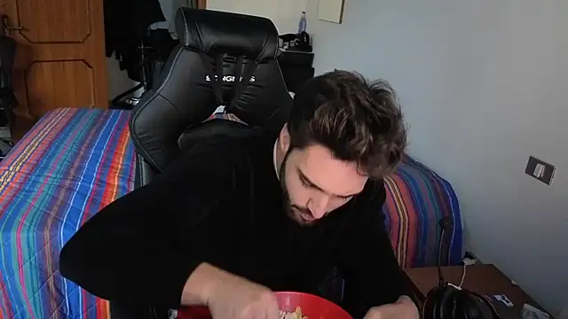 Al3xox02 online show from March 31, 2026, 2:06 pm