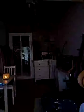 Snapshot of MissHazelnut chatting on October 12, 2025, 3:00 pm MissHazelnut online show from October 12, 2025, 3:00 pm