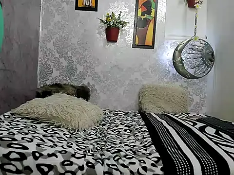 sexyboys cutex18 online show from November 3, 2025, 8:21 pm