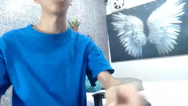 sexyboys cutex18 online show from November 17, 2025, 8:25 pm