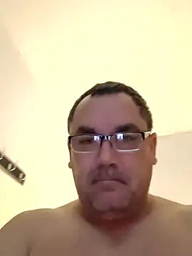 Snapshot of Alfred_00000 chatting on October 4, 2025, 11:03 pm Alfred 00000 online show from October 4, 2025, 11:03 pm