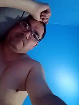 Snapshot of Alfred_00000 chatting on October 11, 2025, 3:39 am Alfred 00000 online show from October 11, 2025, 3:39 am