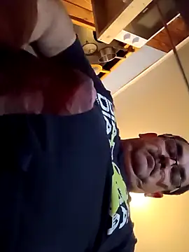 Snapshot of Alfred_00000 chatting on October 25, 2025, 1:24 am Alfred 00000 online show from October 25, 2025, 1:24 am