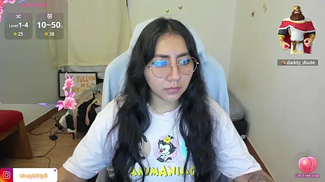 LoveLyy- online show from November 20, 2025, 1:44 pm