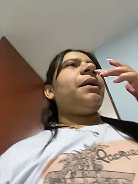 Stefany Bam online show from November 22, 2025, 1:04 am