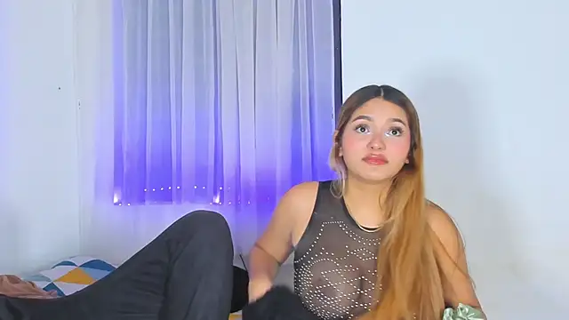 Snapshot of Sexy_Couple_Xx chatting on October 23, 2025, 10:25 am Sexy Couple Xx online show from October 23, 2025, 10:25 am