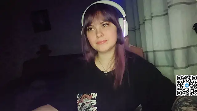 KristiBloom online show from February 20, 2026, 9:15 pm