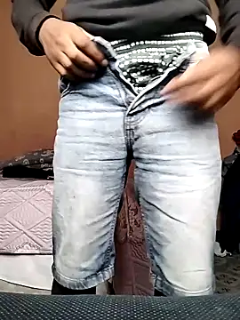 Snapshot of HungZAR chatting on February 15, 2026, 12:25 pm HungZAR online show from February 15, 2026, 12:25 pm