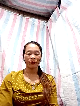 Snapshot of chieu_xinh chatting on October 17, 2025, 1:35 pm chieu xinh online show from October 17, 2025, 1:35 pm