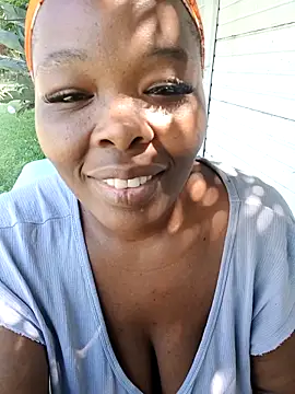 Snapshot of Bigboobsbooty chatting on February 20, 2026, 8:49 am Bigboobsbooty online show from February 20, 2026, 8:49 am