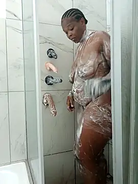 Snapshot of Bigboobsbooty chatting on February 26, 2026, 7:18 am Bigboobsbooty online show from February 26, 2026, 7:18 am