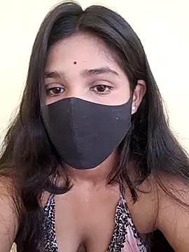 Snapshot of Beautiful_Eye chatting on October 12, 2025, 4:22 am Beautiful Eye online show from October 12, 2025, 4:22 am