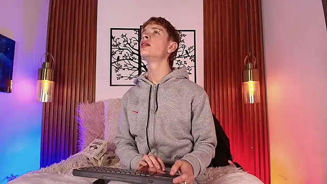 Snapshot of JackFrosst chatting on January 6, 2026, 12:42 pm JackFrosst online show from January 6, 2026, 12:42 pm