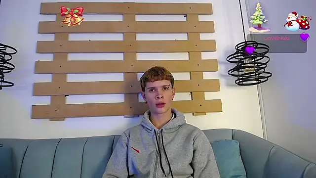 Snapshot of JackFrosst chatting on January 7, 2026, 12:07 pm JackFrosst online show from January 7, 2026, 12:07 pm