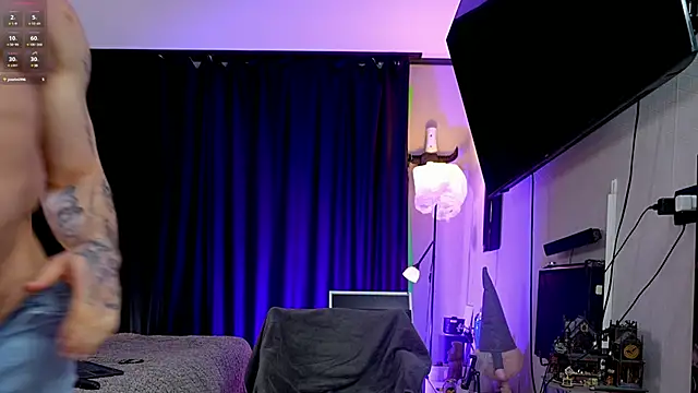 69littlebig69 online show from February 26, 2025, 9:05 pm