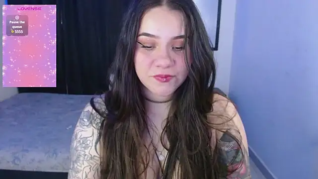 sky myers  online show from November 18, 2025, 8:13 pm