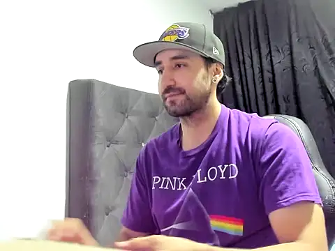 coolfriki online show from October 26, 2025, 3:01 am