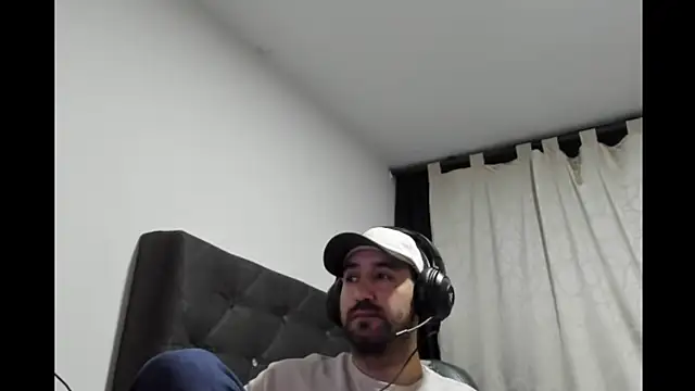 coolfriki online show from April 11, 2026, 5:34 am