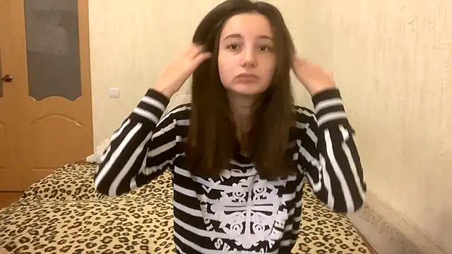 Snapshot of KyungSwaners chatting on October 22, 2025, 8:03 am KyungSwaners online show from October 22, 2025, 8:03 am