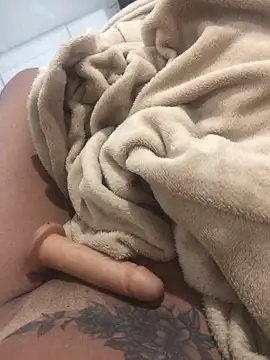 Snapshot of Milly96 chatting on October 10, 2025, 9:03 pm Milly96 online show from October 10, 2025, 9:03 pm