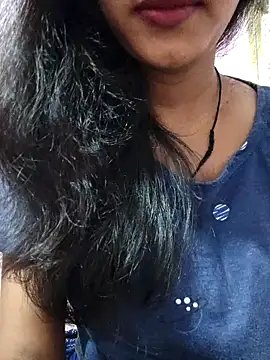 anjali2351 online show from April 2, 2026, 11:19 am